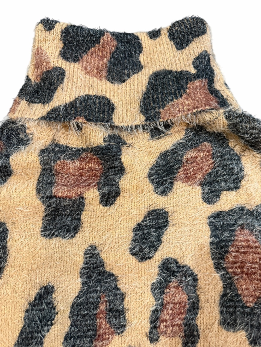 Show Me Your Mumu Cheetah Fever Knit Leopard Print Fuzzy Turtleneck Sweater XS/S - Picture 2 of 11